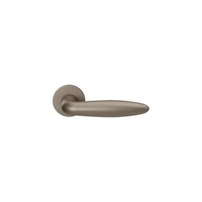 Sigaar model deurkruk op rozet 53x6 mm - Mocca blend